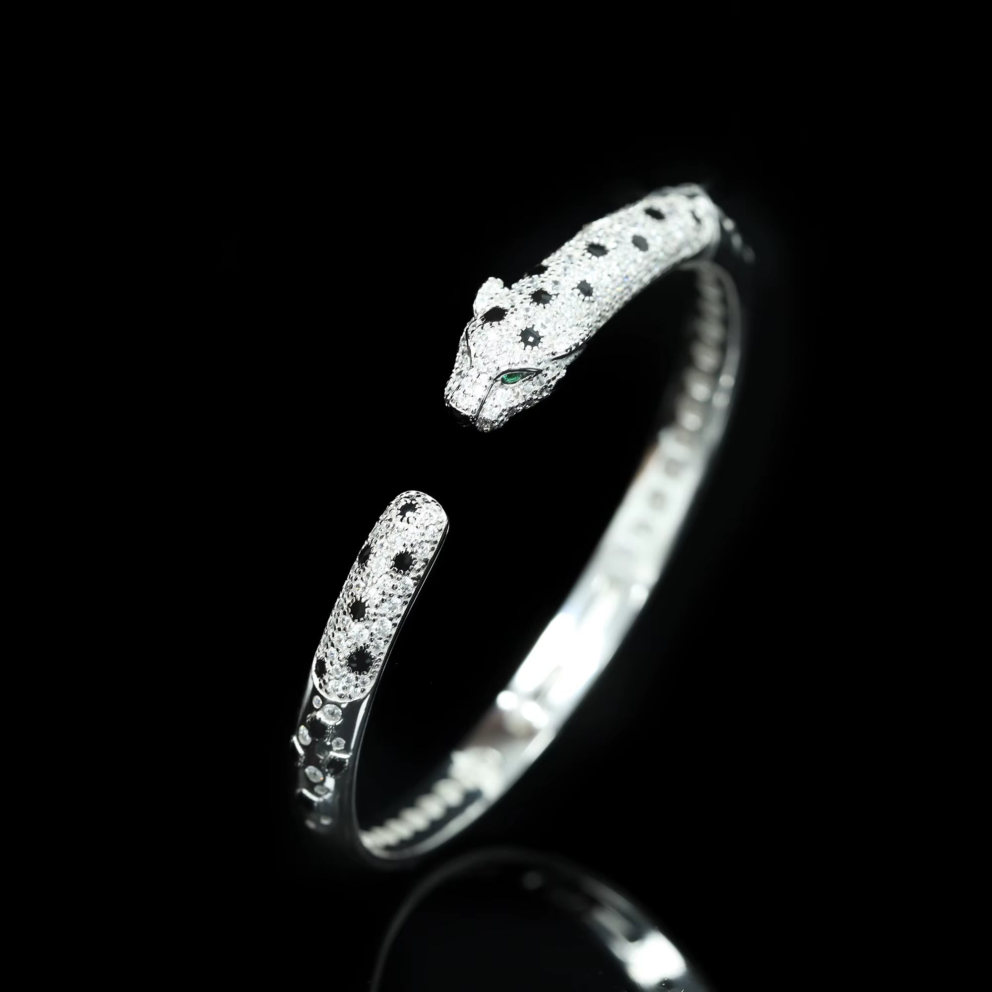 Wholesale Luxury Fashion 925 Silver Leopard Pattern Bracelet Women Flexible Animal Diamond Jewelry Bracelet for Wedding