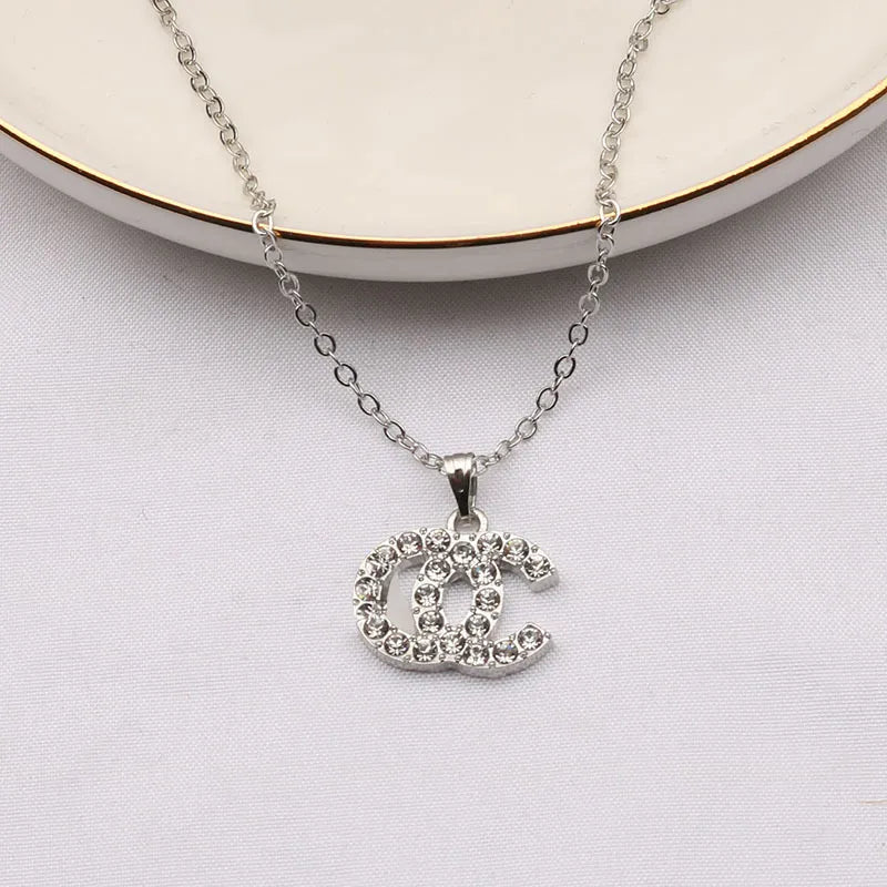 Wholesale Luxury Designer Brand 2023 Necklaces Chain 18K Gold Plated Crysatl Rhinestone Sweater Newklace for Women Wedding