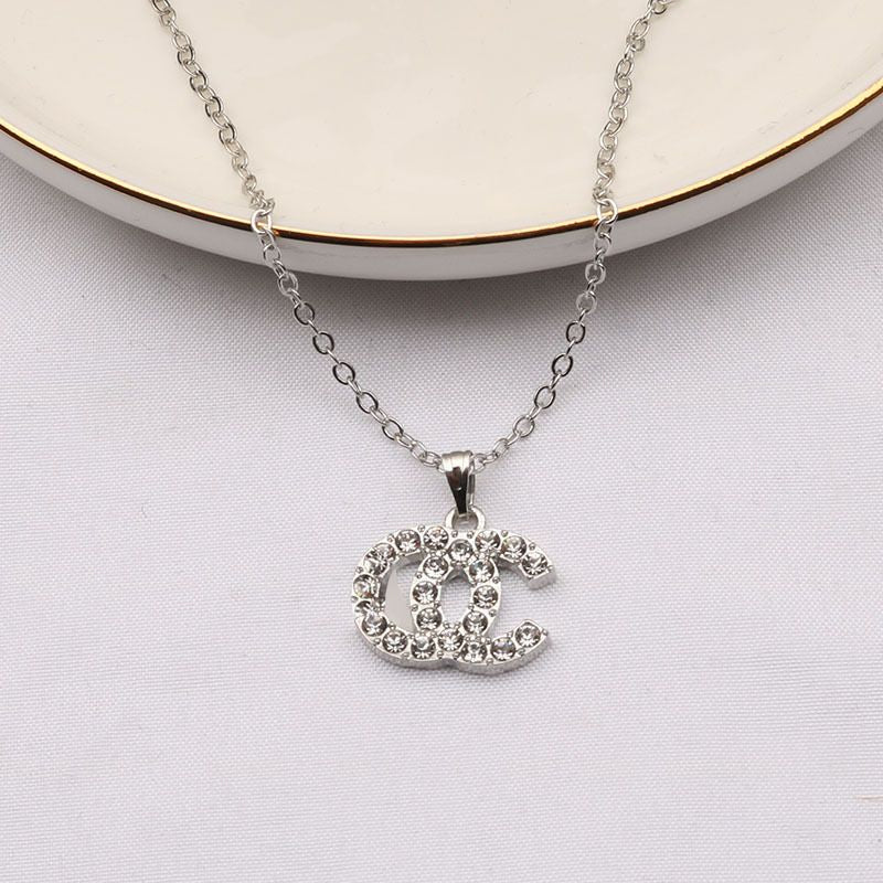 Wholesale Luxury Designer Brand 2023 Necklaces Chain 18K Gold Plated Crysatl Rhinestone Sweater Newklace for Women Wedding